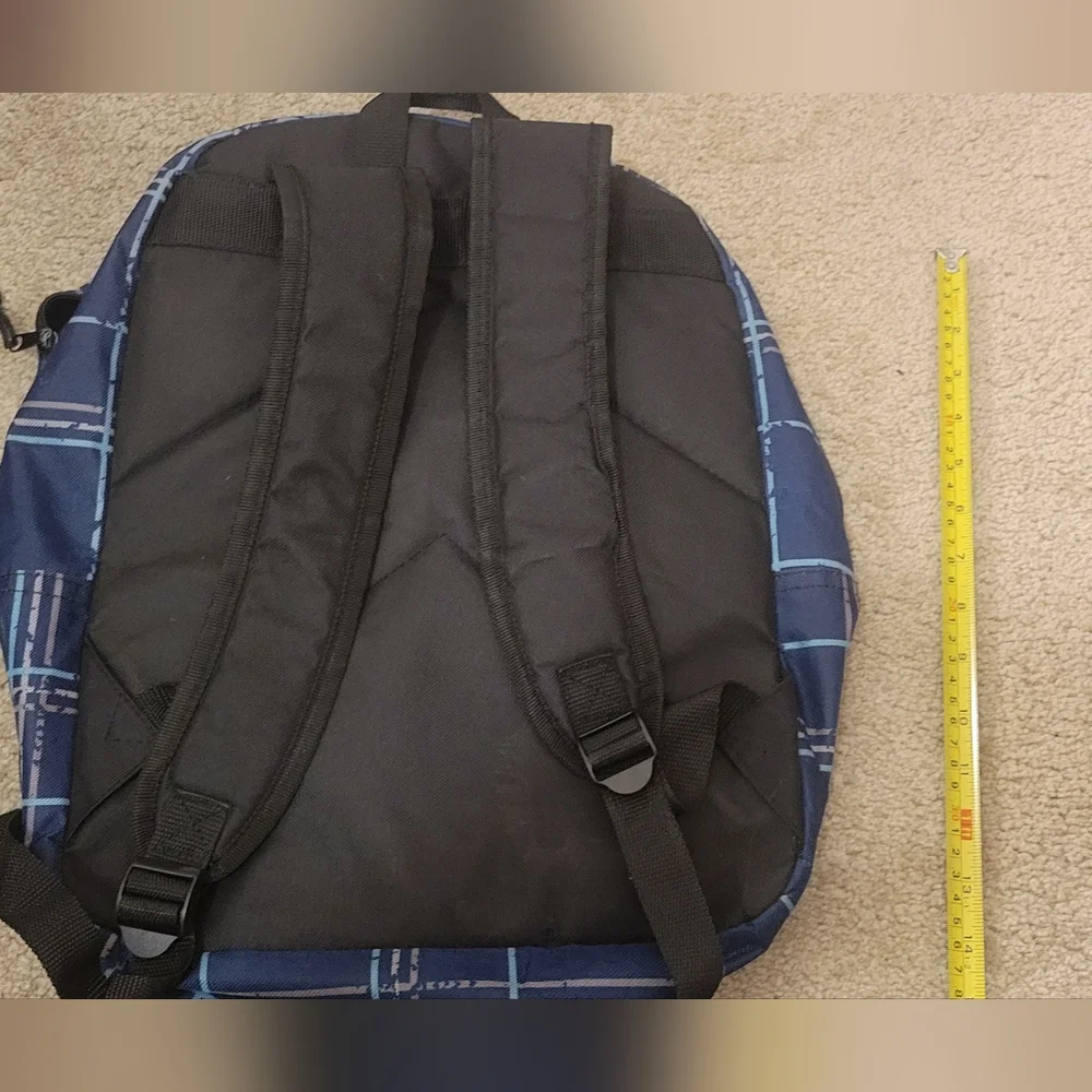 Backpack - Picture 4 of 4